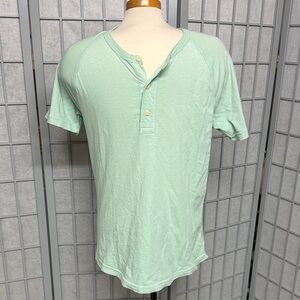 American Eagle Outfitters Men’s Mint Green Short-Sleeve Henley, Small